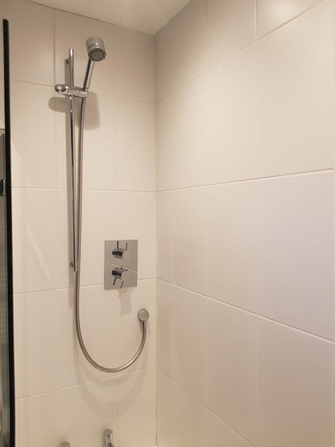 Limes Apartments Haywards Heath Luaran gambar